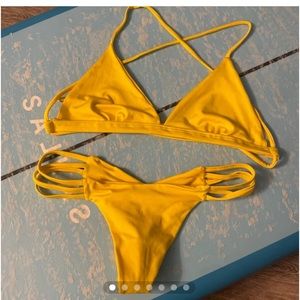 Size medium yellow san lorenzo set